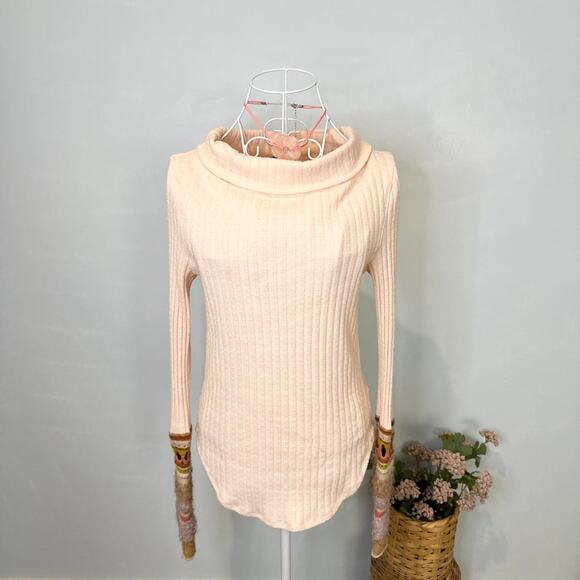 Stunning baby pink Free People long sleeve ribbed henley thermal sweater top - Picture 1 of 7